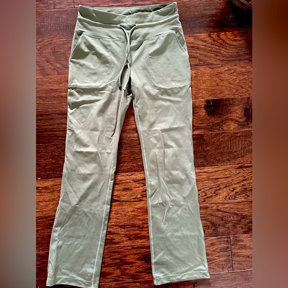 Mondetta Flare Performance + Luxury Yoga Pant Green Medium